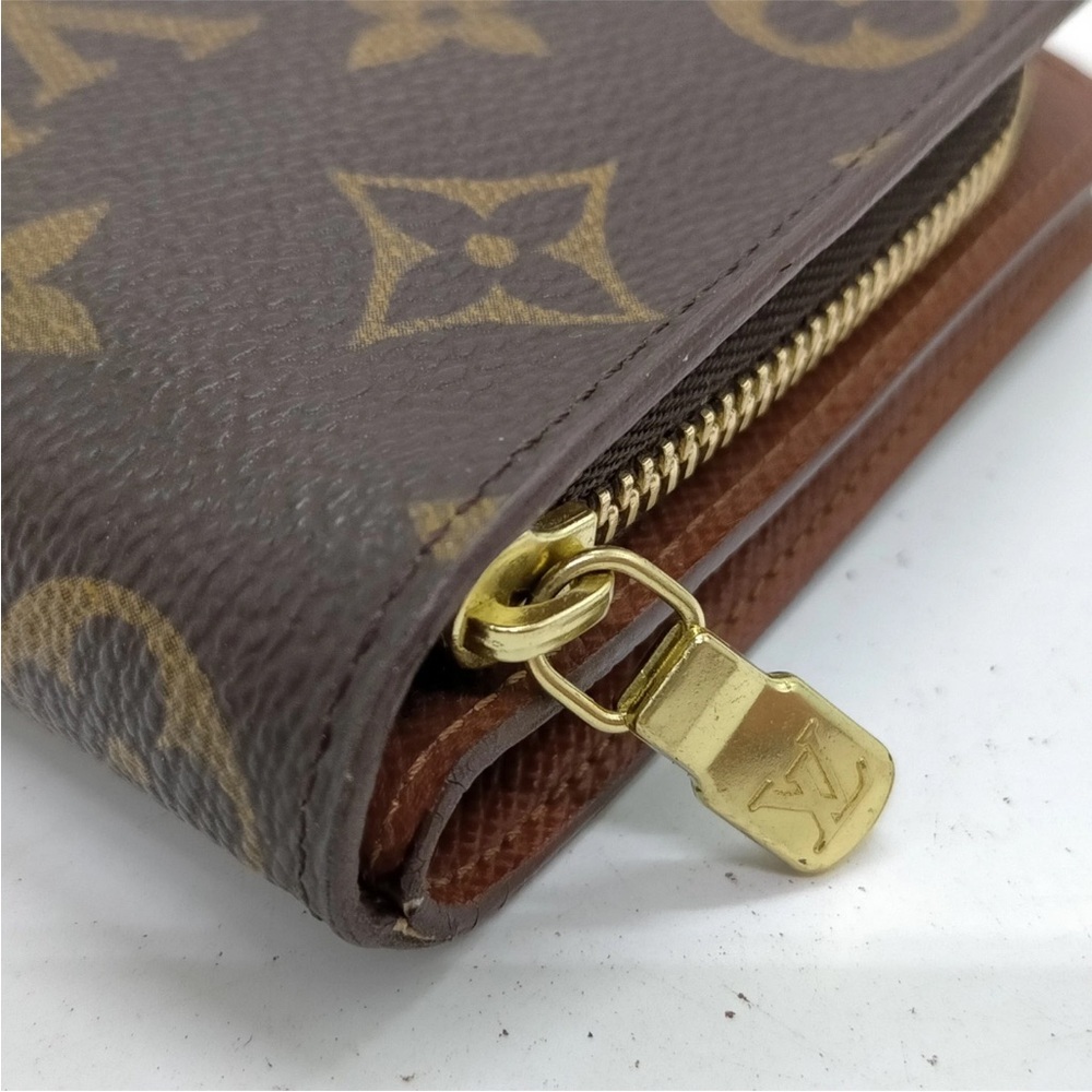 Louis Vuitton Monogram Wallet - Picture 4 of 11